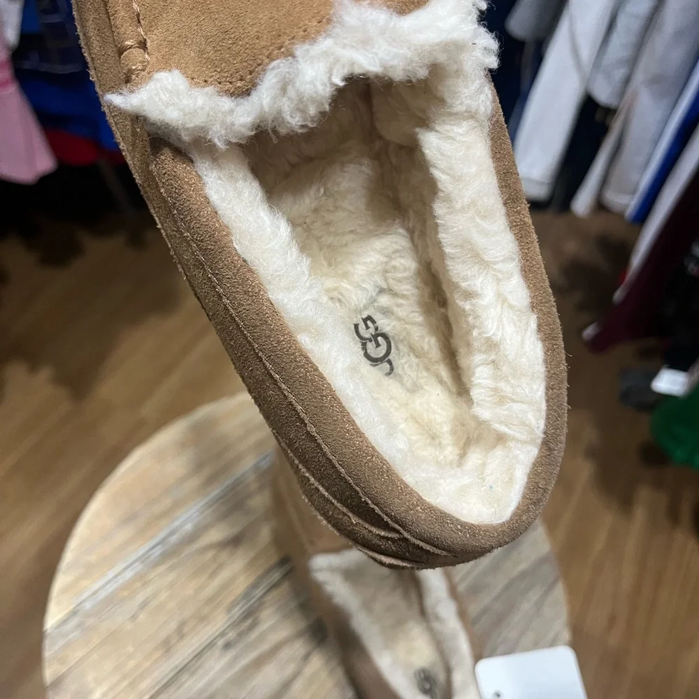 UGG Cozy Tan Kids Slippers